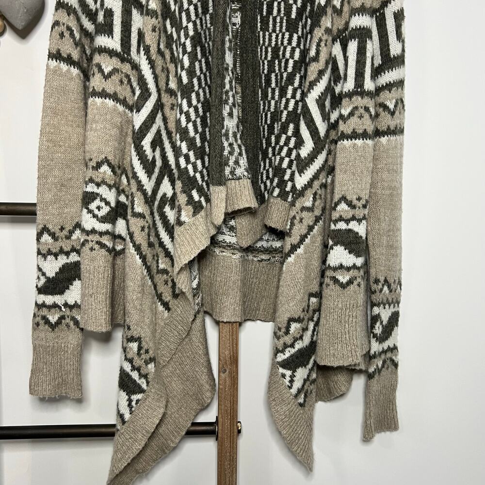 Abercrombie and Fitch Long Sleeve Open Cardigan Size Medium - Picture 3 of 7